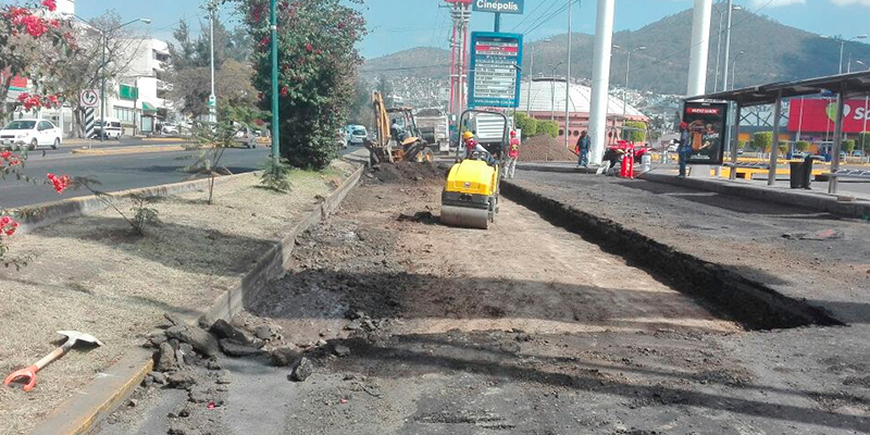 Trabajos-Previos-De-Reencarpetamiento-En-Laterales-De-Avenida-Camelinas-2