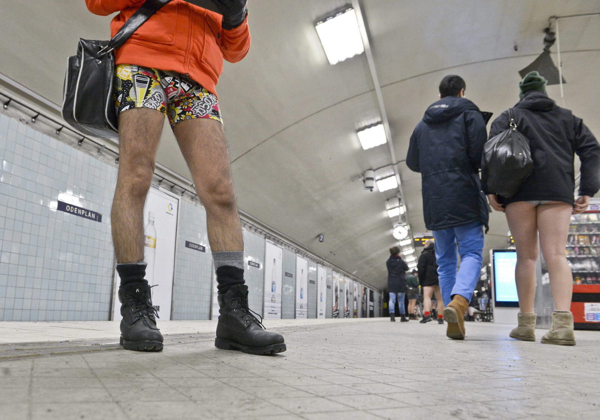 Viaje sin pantalones en el metro alrededor del mundo