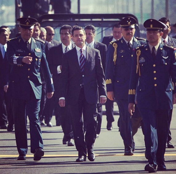 EPN encabeza celebración en el Día del Ejército Mexicano