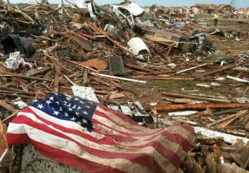 VIDEO: Declaran estado de emergencia en Oklahoma por paso de tornado; suman 37 muertos