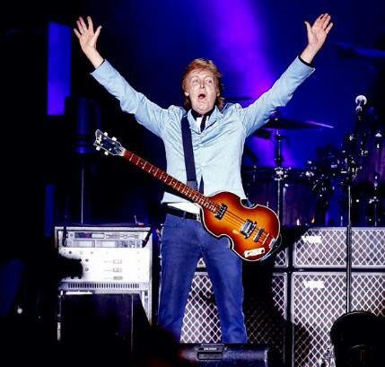 Paul McCartney toca por primera vez en vivo canciones de los Beatles