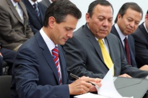 EPN presenta la reforma financiera, asegura que beneficiará a mexicanos con negocios