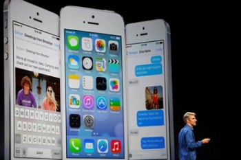 Craig Federighi, Apple Senior Vice President, Software Engineering, introduces OS X Mavericks operating system during the Apple Worldwide Developers Conference (WWDC) 2013 in San Francisco, California June 10, 2013. REUTERS/Stephen Lam (UNITED STATES - Tags: BUSINESS SCIENCE TECHNOLOGY)