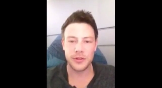 Cory Monteith avión video