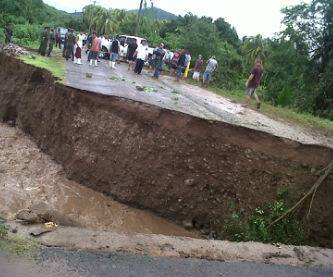 Michoacán inundaciones Tepalcatepec puente plaza vieja