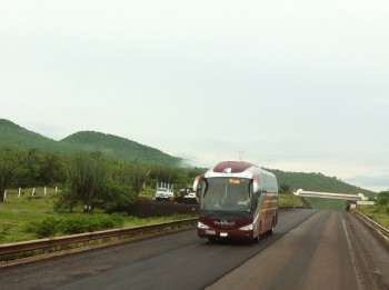 Parhíkuni autobus carretera Michoacán