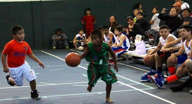 niños triquis basquetbol