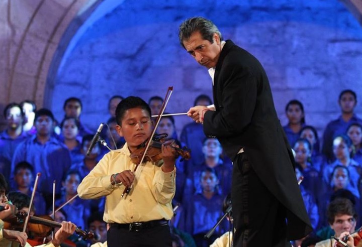 Orquesta y Coro Esperanza Azteca Festival de Música de Morelia