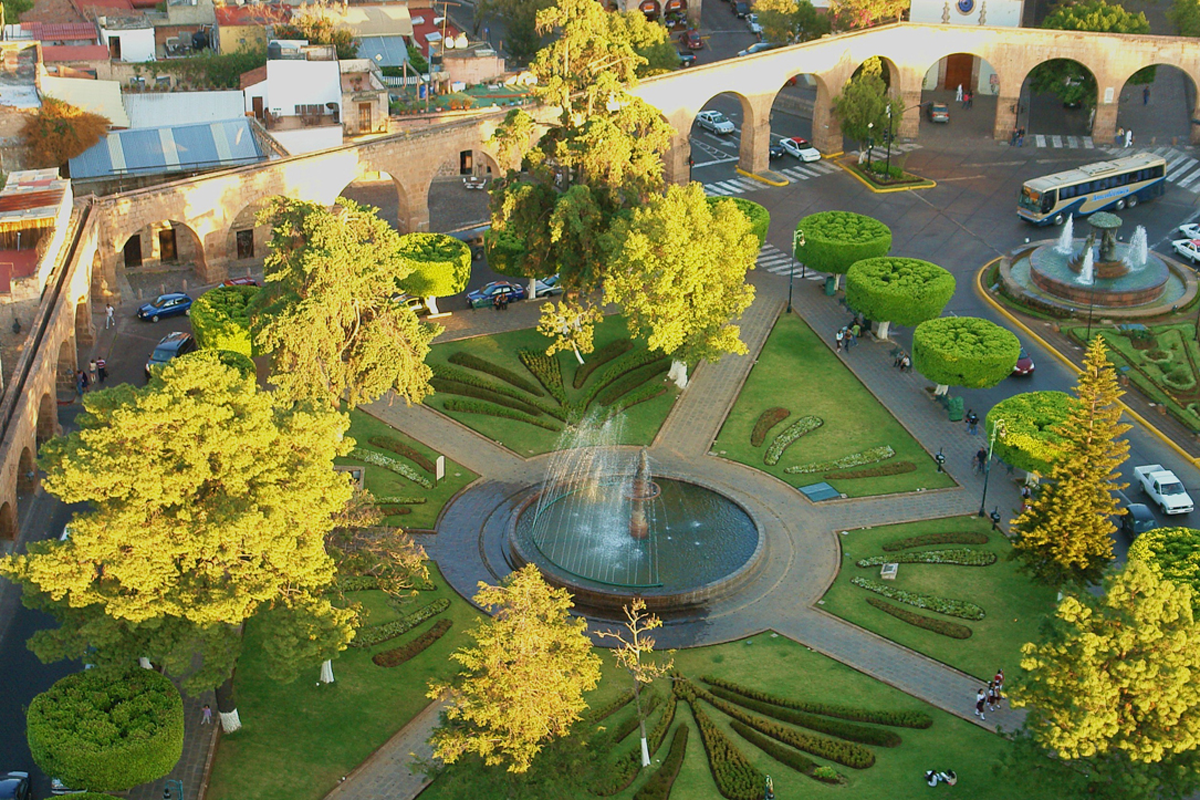 Plaza Villalongín Acueducto Tarascas Morelia Michoacán