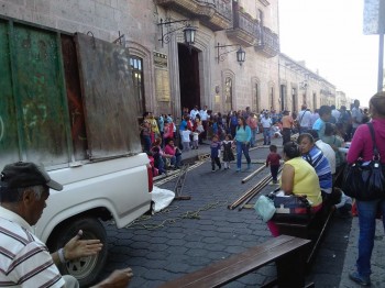 movimiento antorchista toma ayuntamiento de morelia plantón