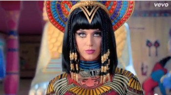 katy perry de cleopatra video dark horse