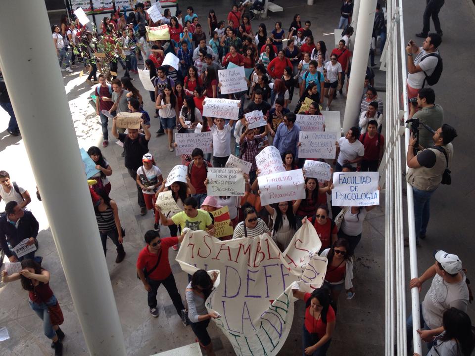 marcha CU gratuitada Morelia