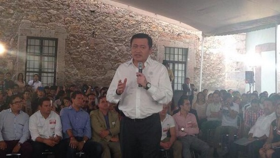 Osorio Chong reunión con jóvenes en Morelia