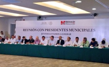 Reunión con Presidentes Municipales Mando Unificado en Michoacán Osorio Chong