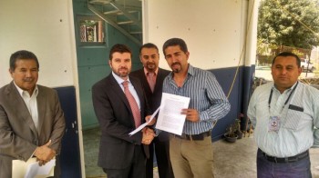 Secretario Ejecutivo del SSP, Bernardo Trelles Duarte y presidente municipal Zitácurao Juan Carlos Campos Ponce