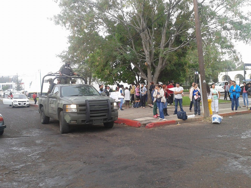 manifestación Mireles Morelia Procuraduría Michoacán 2