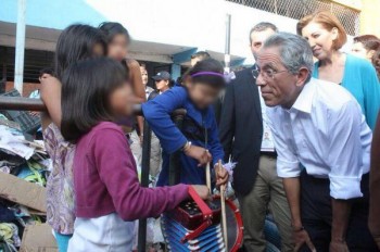 Salvador Jara niños albergue