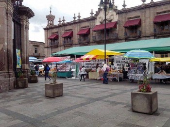 plantón antorcha en centro morelia3