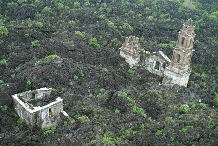 El Señor de los Milagros Volcán Paricutin Iglesia Michoacán