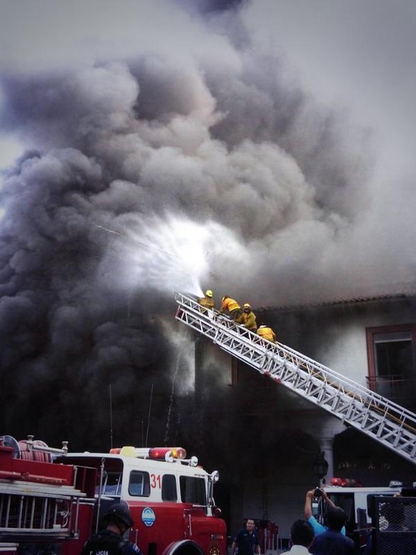 incendio bomberos Uruapan mercado Tariácuri