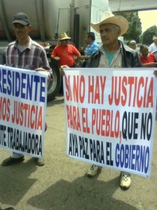 manifestantes en uruapan contra policía ministerial