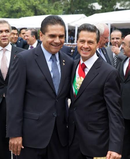 peña nieto silvano abrazo