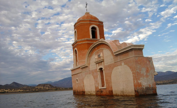 iglesia-sumergida-churumuco-michoacan