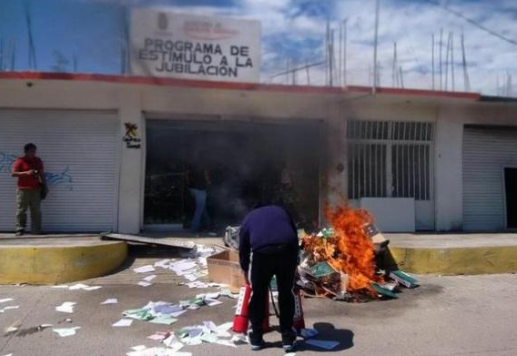 Maestros Vandalizan Instalaciones En La Secretaría De Educación