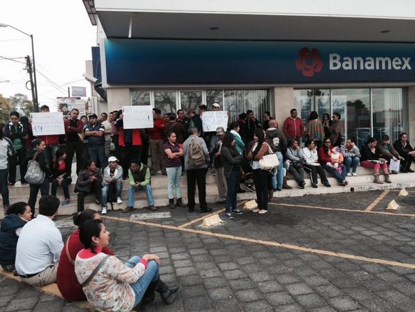 bloqueo CNTE Banamex Morelia