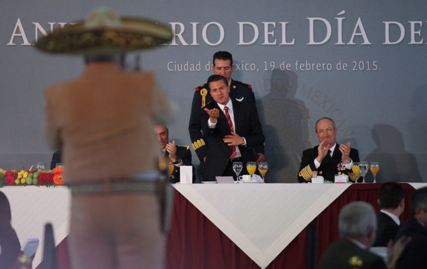 peña nieto sonriente con vicente fernandez2