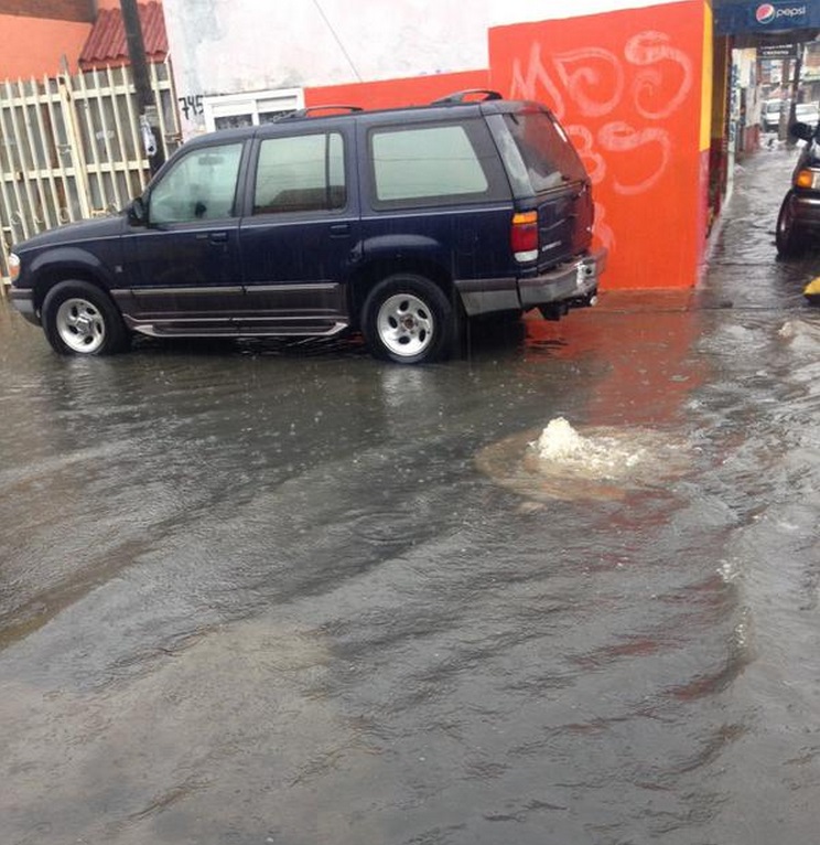 Río Grande Tres Puentes inundado Morelia 3