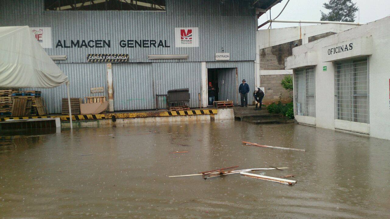 almacén despensa DIF Michoacán Morelia inundado 2