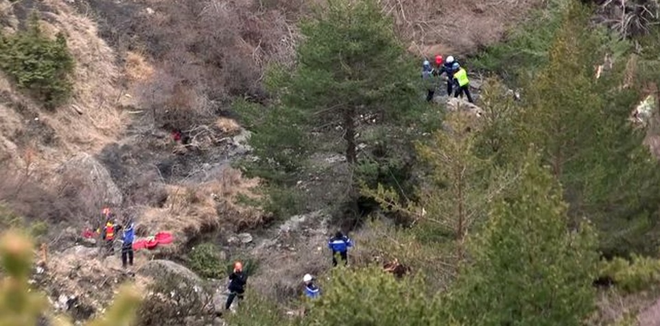 restos avión Alpes Francia