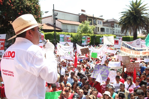 Aldo Macías en el mitin de este domingo en la Pérgola. El alcalde con licencia de Uruapan y candidato a diputado es señalado de mover las fechas de la Feria // ESPECIAL