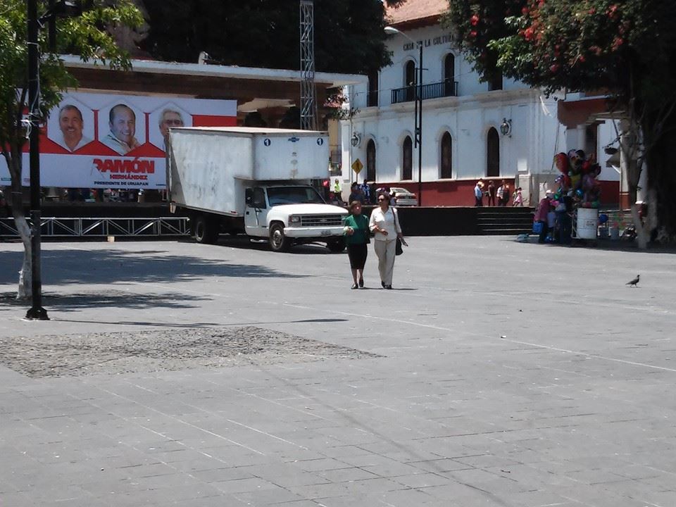 El domingo a primera hora  la Feria Nacional del Libro en Uruapan ya había sido desalojada // Especial