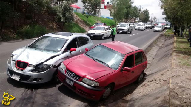 choque-libramiento-frente-a-Lomas-de-Morelia