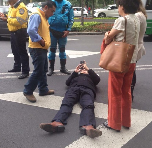 atropellado tuiteando reforma