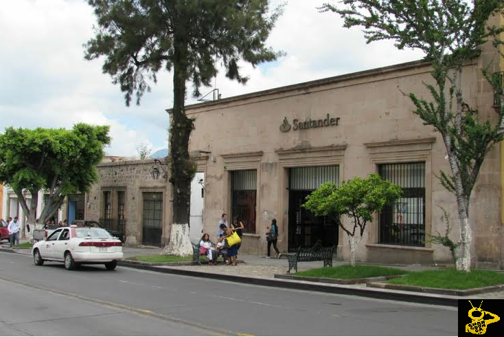 banco santander sucursal madero y cuautla morelia