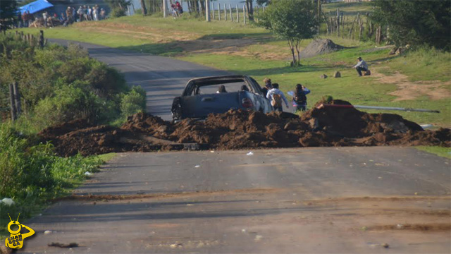 conflicto-bloqueo-Nahuatzen-Michoacan2