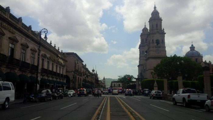 maestros CNTE arriban al centro historico de morelia