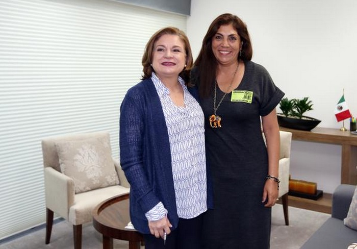 procuradora Arely Gómez y Virginia Mireles