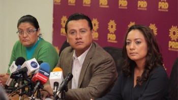 Carlos-Torres-Piña-rueda-de-prensa-PRD-Michoacan