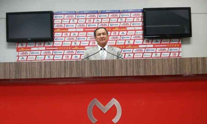 Enrique Meza rueda de prensa Monarcas Morelia