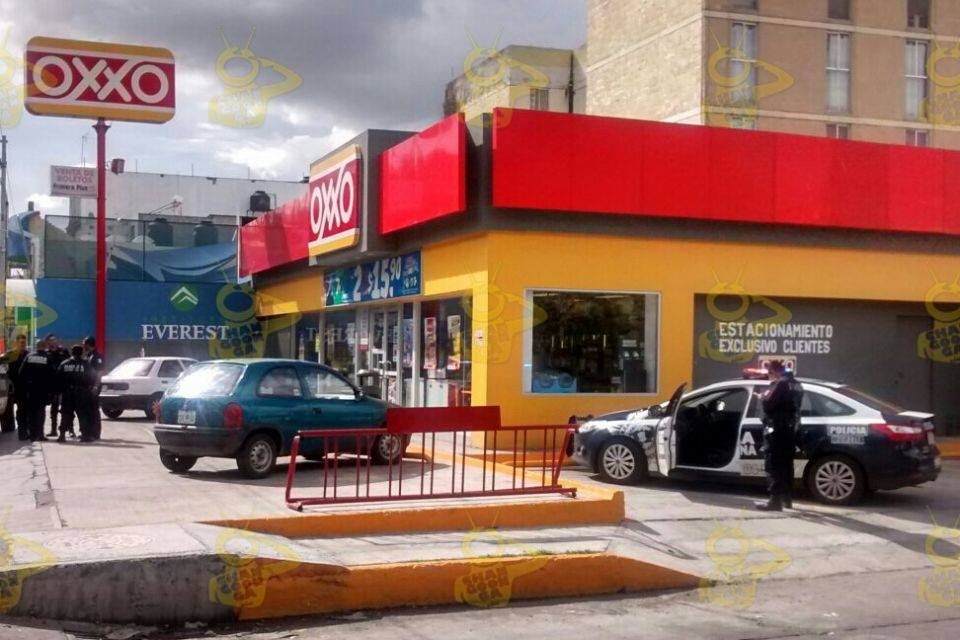 pelea afuera de oxxo