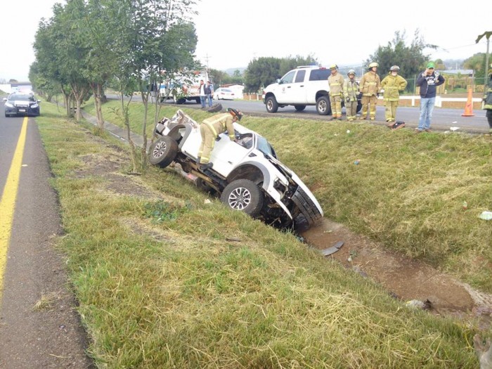 vuelca camioneta