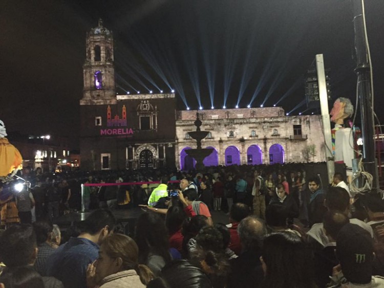 Miles De Morelianos Se Concentran Para Ver La Inauguración Del Festival Internacional De Mapping 1