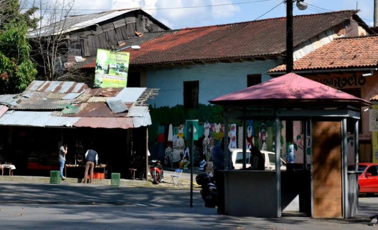 Destruyen El Kiosko De Información Del Parque Nacional de Uruapan 1