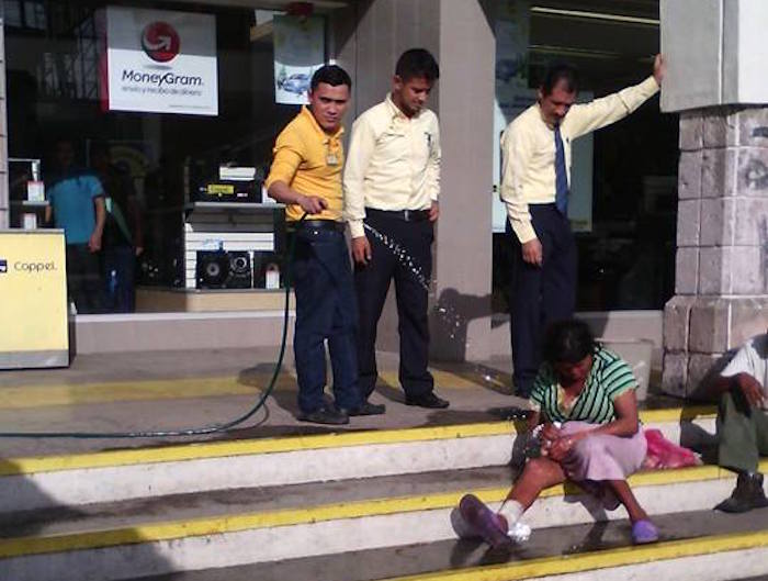 indigentes humillados por empleados de coppel nayarit