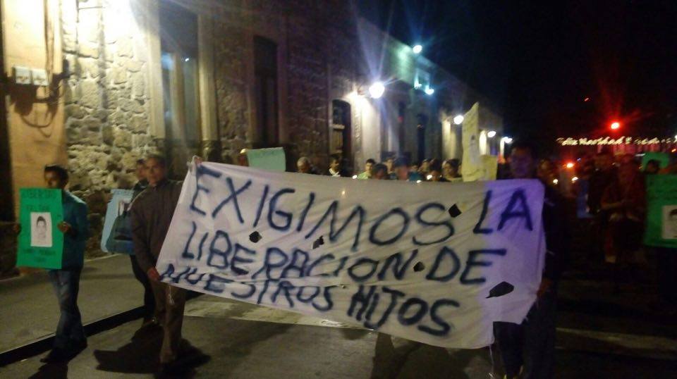 marcha cnte en el centro de morelia2