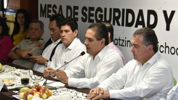 Silvano-Aureoles-Mesa-de-Seguridad-Apatzingan